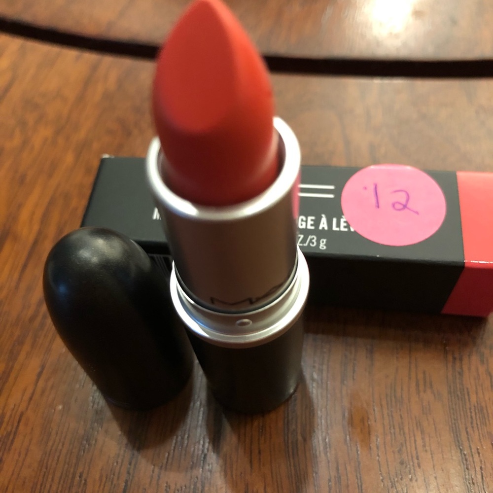 MAC full size lipstick color is tropical tonic